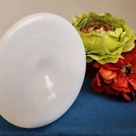 Vintage Fenton Hobnail Vase - Picture 4 of 5